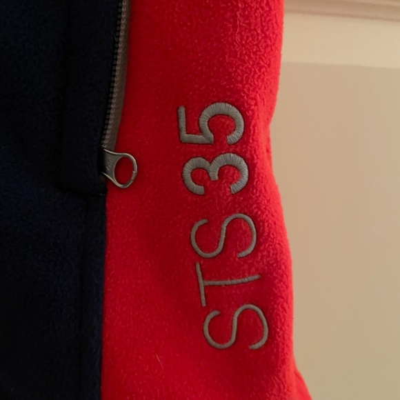 NWOT Sperry Red and navy Blue Fleece Vest - Picture 6 of 6